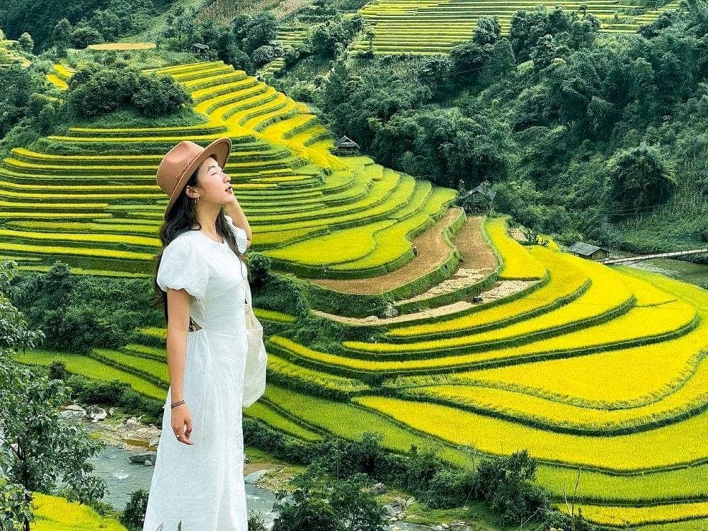 The beautiful nature provides an ideal backdrop for artistic and captivating photos